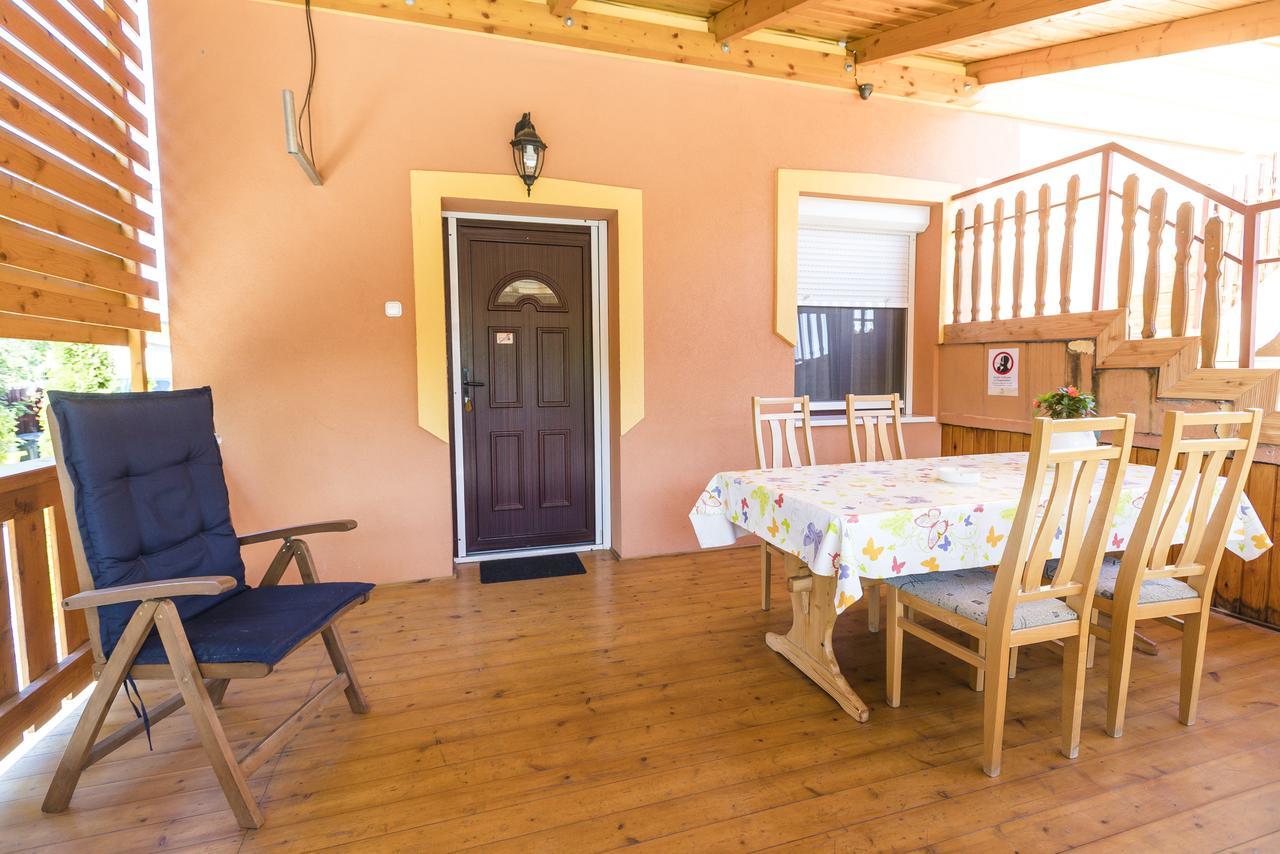 Almafa Apartmanhaz エゲル エクステリア 写真