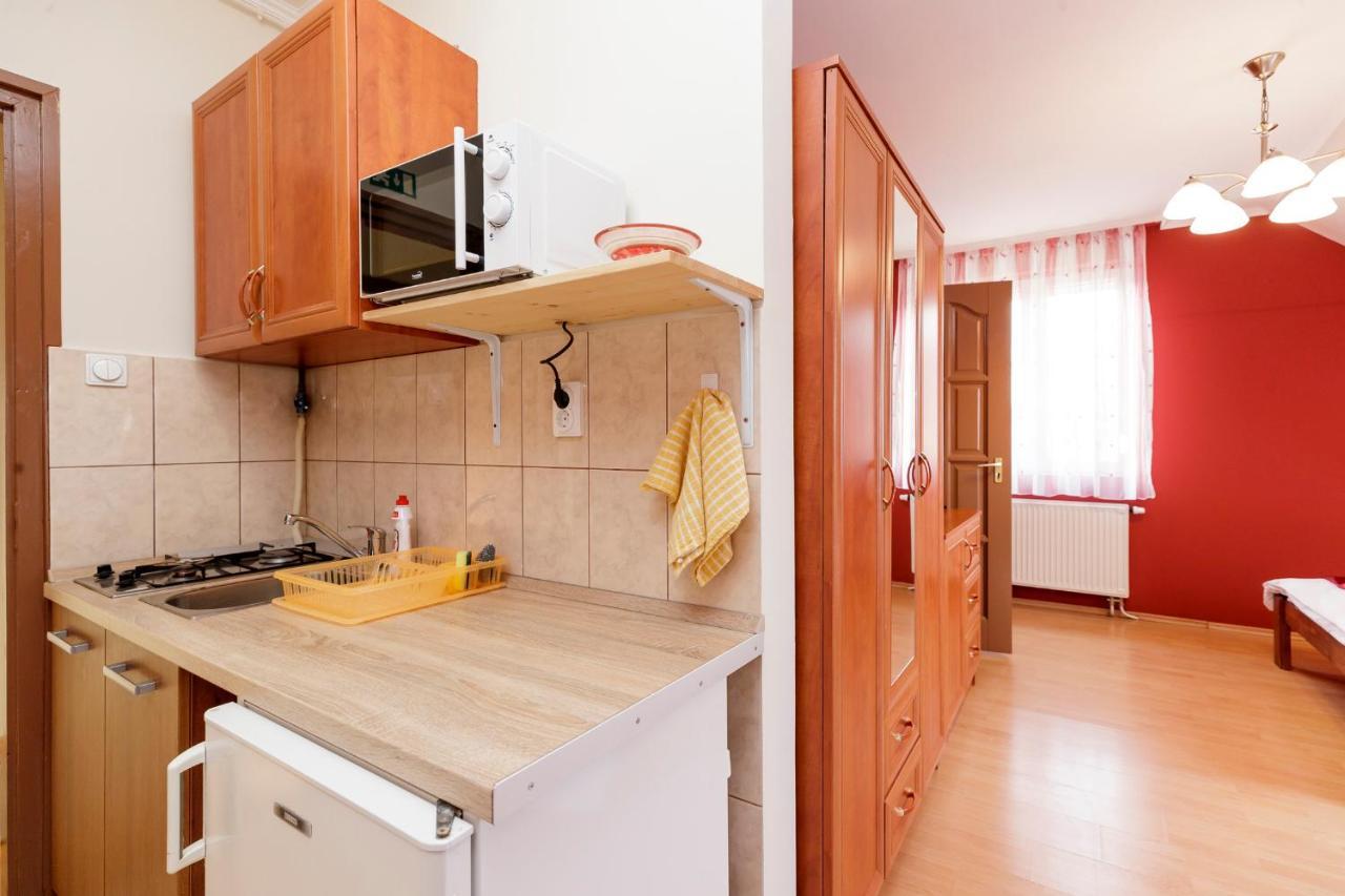 Almafa Apartmanhaz エゲル エクステリア 写真