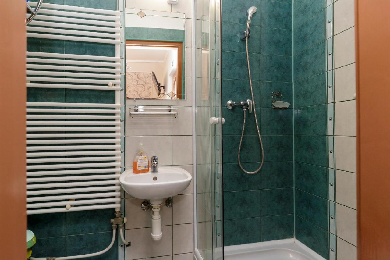 Almafa Apartmanhaz エゲル エクステリア 写真