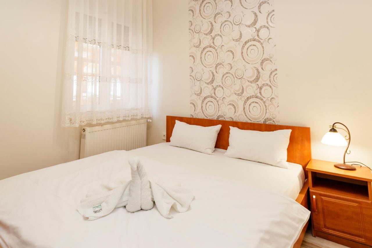 Almafa Apartmanhaz エゲル エクステリア 写真