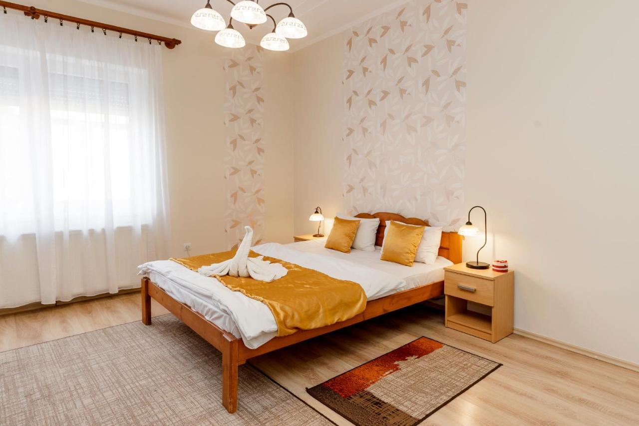 Almafa Apartmanhaz エゲル エクステリア 写真